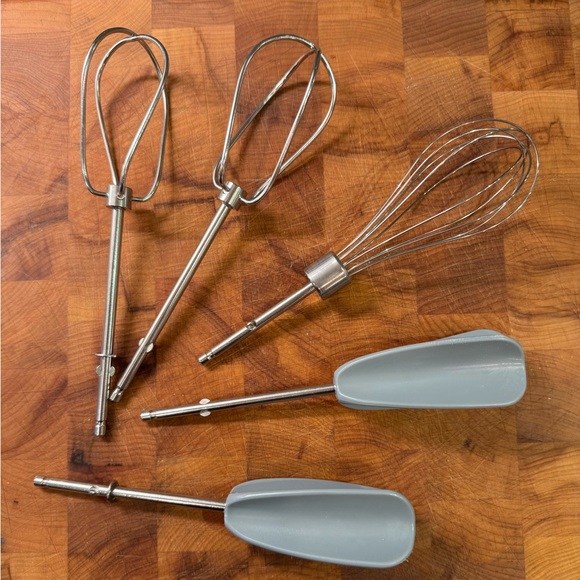 Hamilton Beach Professional Series Black and Silver Hand Mixer with Storage Case - Picture 15 of 15